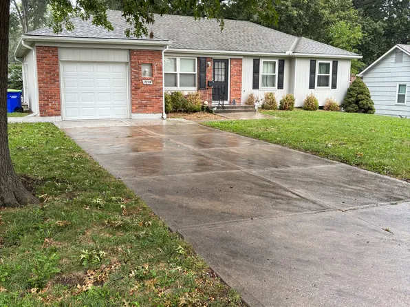 7614 W 96th Ter, Overland Park, KS 66212