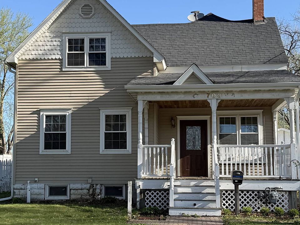 1st image of 703 W Devoe St