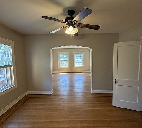 4th image of 2023 Grasmere Dr #4