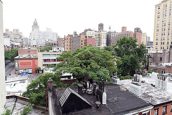 1st image of 14 Christopher St APT 8