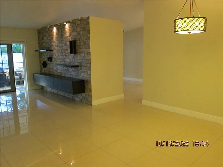11538 SW 55th Ct — Photo 4