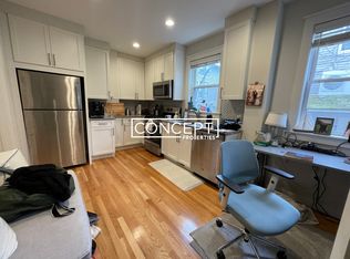 568 Green St #1, Cambridge, MA 02139