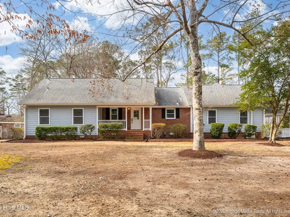 114 Country Place, Washington, NC 27889