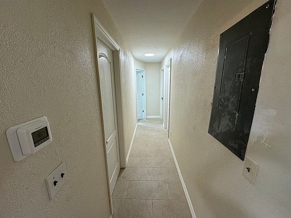 4th image of 8220 SE 147th Pl
