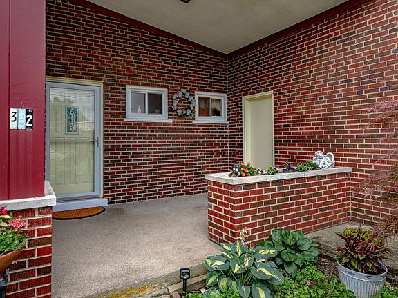 2nd image of 362 Glen Oaks Dr