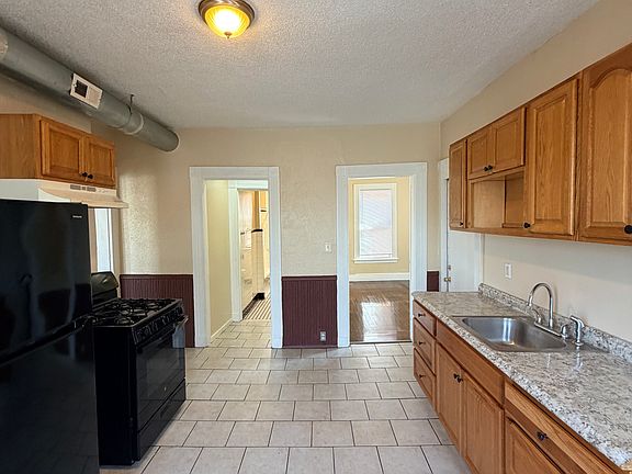 5th image of 92 Sylvan Ave #2B