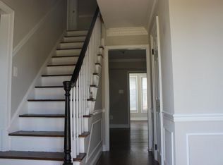 4116 Majestic Ln, Fairfax, VA 22033