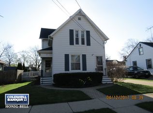 29 S Du Bois Ave, Elgin, IL 60123