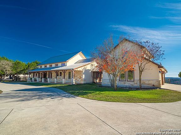 5th image of 305 Deep Hollow Dr