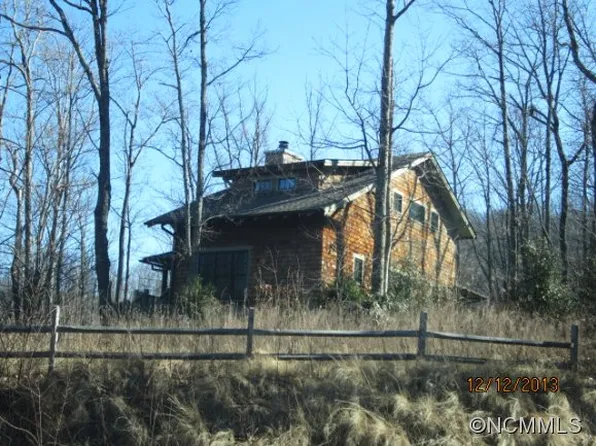 1100 State Route Rd, Black Mountain, NC 28711