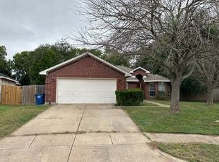 1006 Ronald Allen Ct, Glenn Heights, TX 75154