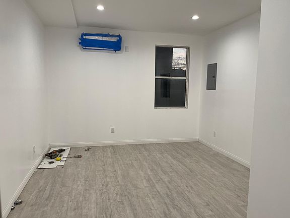 5th image of 10818 Nassau Ave