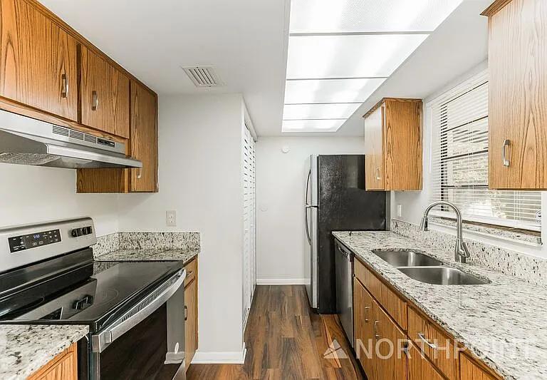 601 Highview Ter S — Photo 6