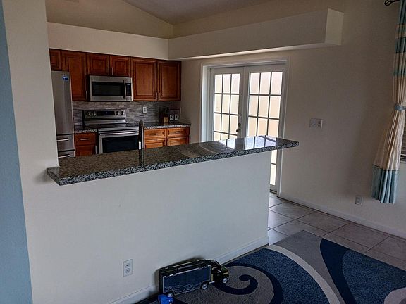 4th image of 4922 Gateway Gardens Dr