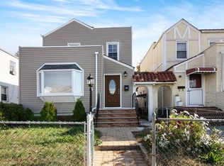 13423 233rd St, Rosedale, NY 11422
