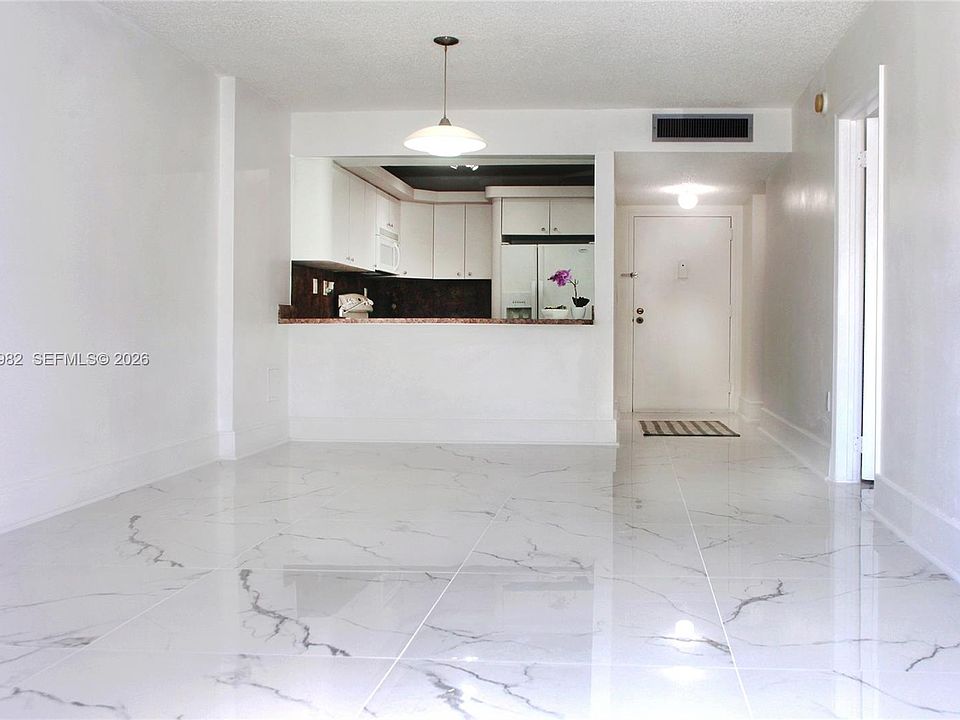 1st image of 16465 NE 22nd Ave APT 116