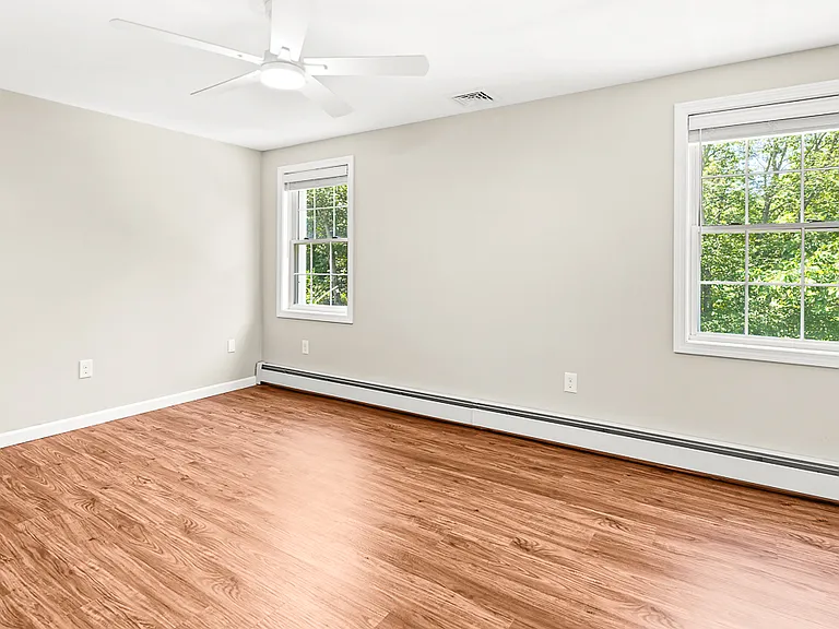 38 Idora Ave — Photo 20