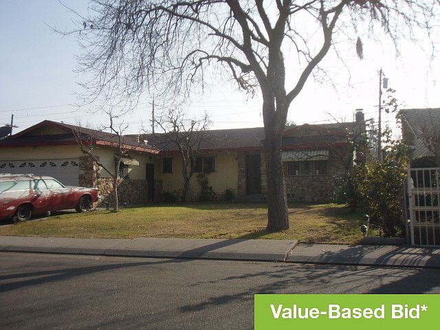 1st image of 214 Arc Ave