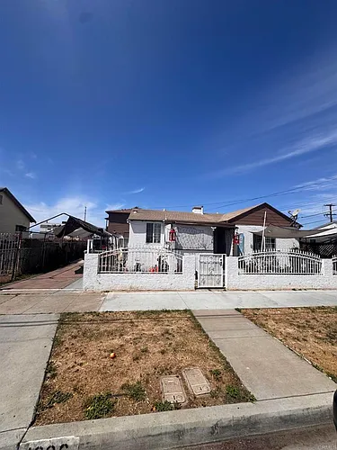 1828 I Ave #B Photo 1