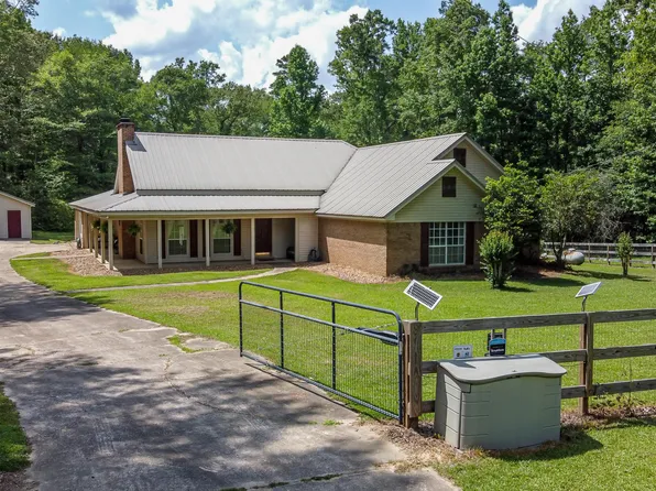 4415 Dogwood Ct, Terry, MS 39170