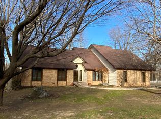 4061 E Whitehall Dr, Springfield, MO 65809
