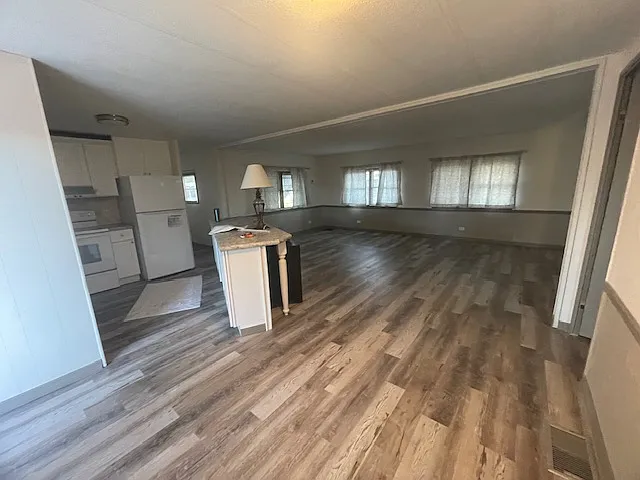 7001 142nd Ave #110 — Photo 11