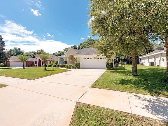 2nd image of 10 Moonglow Dr