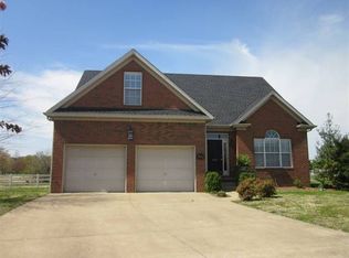 360 Legends Ct, Bowling Green, KY 42103