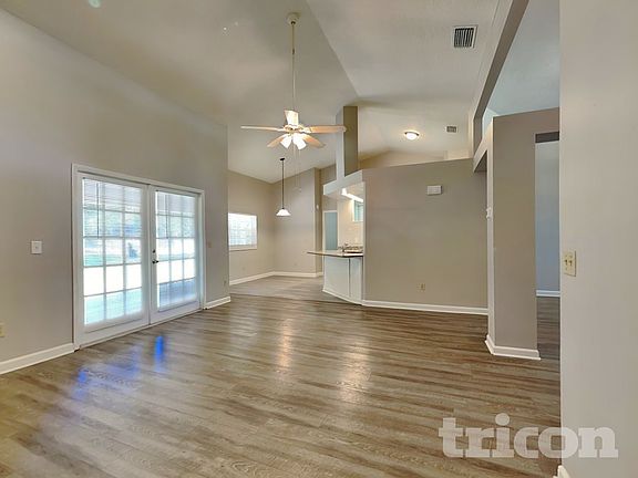 4th image of 2913 James Melvin Dr