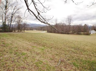 82 Vanhook Rd, Franklin, NC 28734