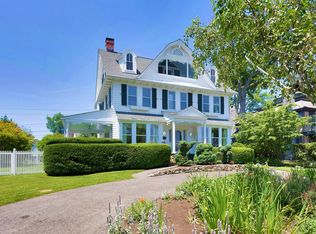 205 Shore Rd, Old Greenwich, CT 06870