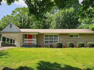 5005 NW Papermill Dr, Knoxville, TN 37909