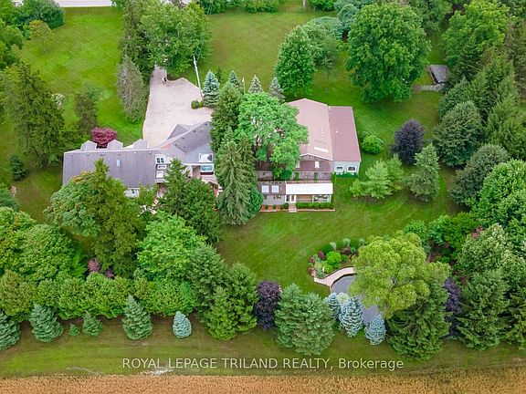 3rd image of 2416 Sunningdale Rd W