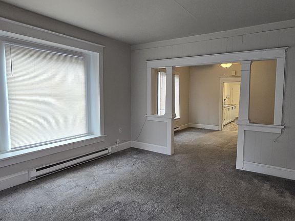 4th image of 1822 Rainier Ave Unit A
