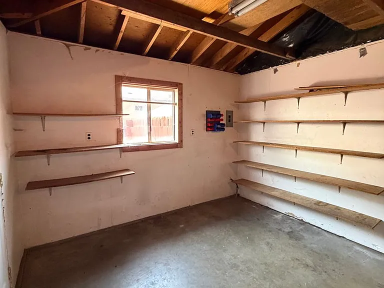 2437 Garden Ave — Photo 11