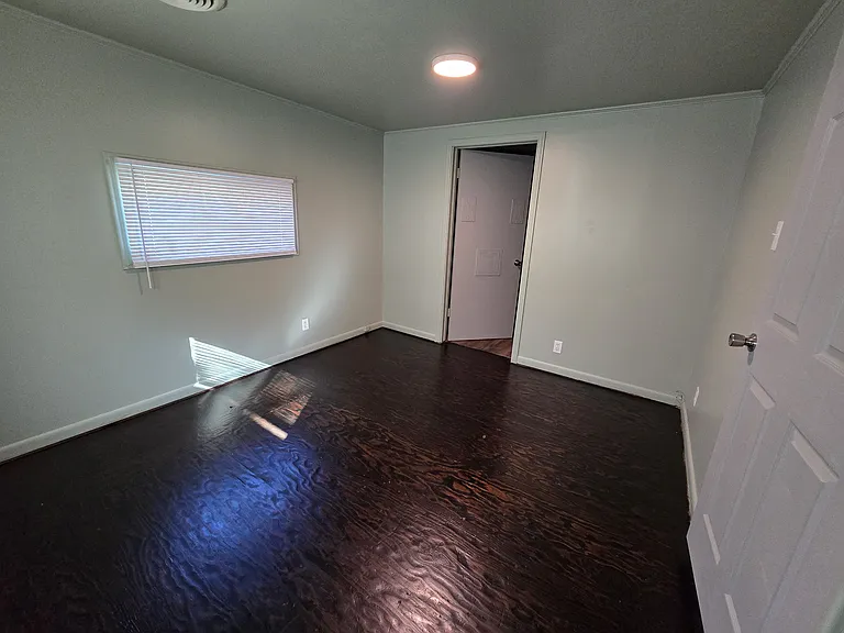 5119 E Haskell St — Photo 2