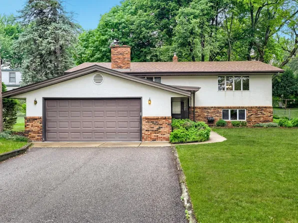 6801 Willow Ln N, Brooklyn Center, MN 55430