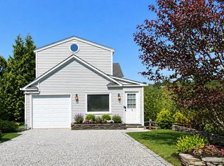 13 Bishop Ave, Westhampton, NY 11977