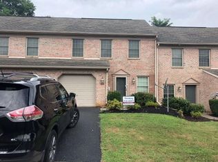 14 Spring View St, Carlisle, PA 17013