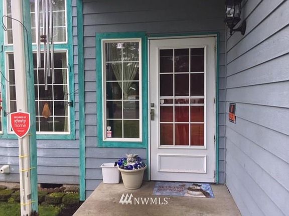 3rd image of 9110 Almond Ct SE