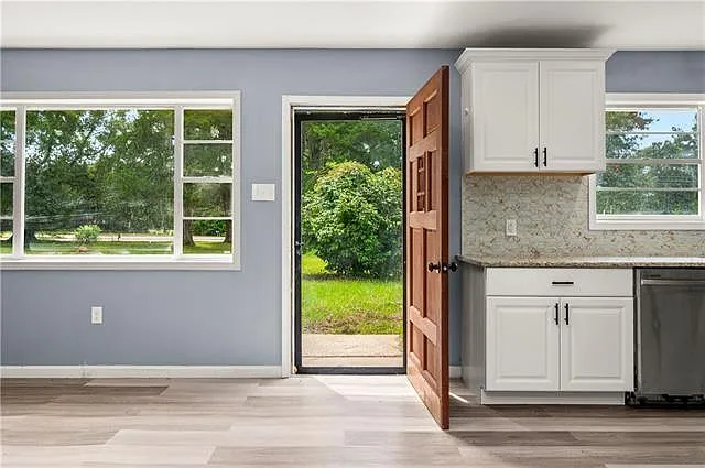 3 bed, 2.0 bath, 1740 sqft, $1,500 — Photo 2