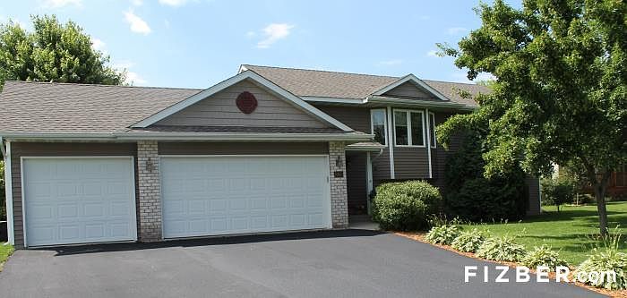 1st image of 880 S Park Dr