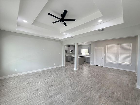 3rd image of 1204 County Road 5203