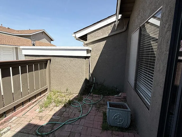 1153 E Foster Rd #A — Photo 29