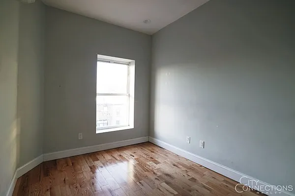 Rented by City Connections Realty | media 41