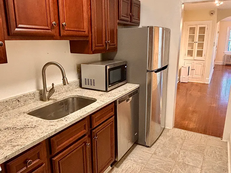 3926 W St NW #3 — Photo 5