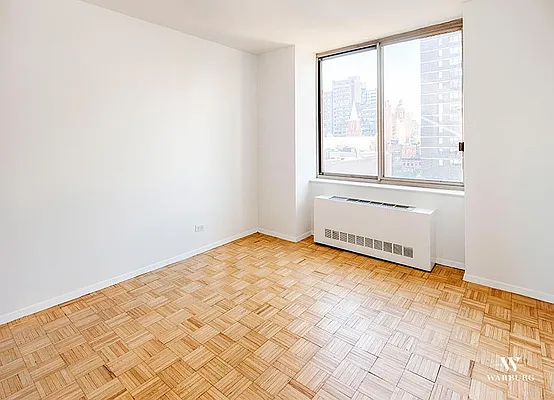 Rented by Warburg | media 6