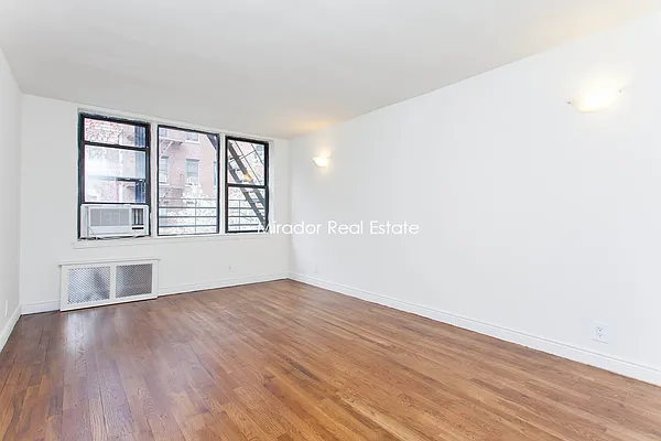 Rented by Mirador Real Estate | media 10