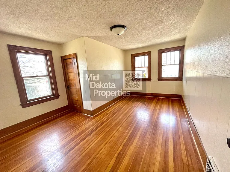 801 W 5th Ave — Photo 9