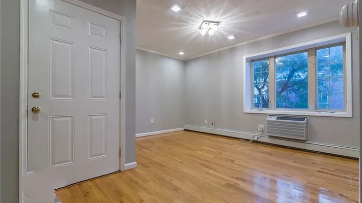 Rented by Nooklyn NYC LLC | media 29